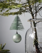House Doctor juletræ Tree Frost Dusty Green hængende på gren - Tinashjem